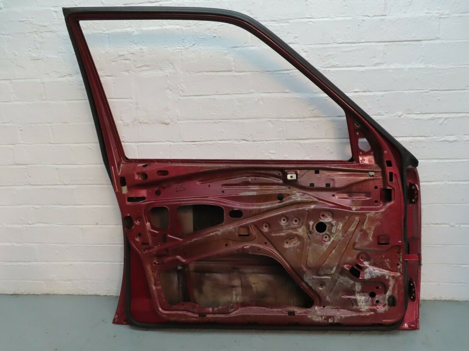 6696 Mercedes-Benz S124 E220 Wagon Front Left Door
