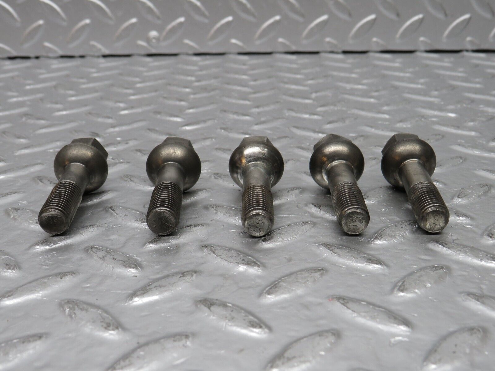 32638 Mercedes-Benz 5x Alloy Wheel Lug Bolt M12x1.5