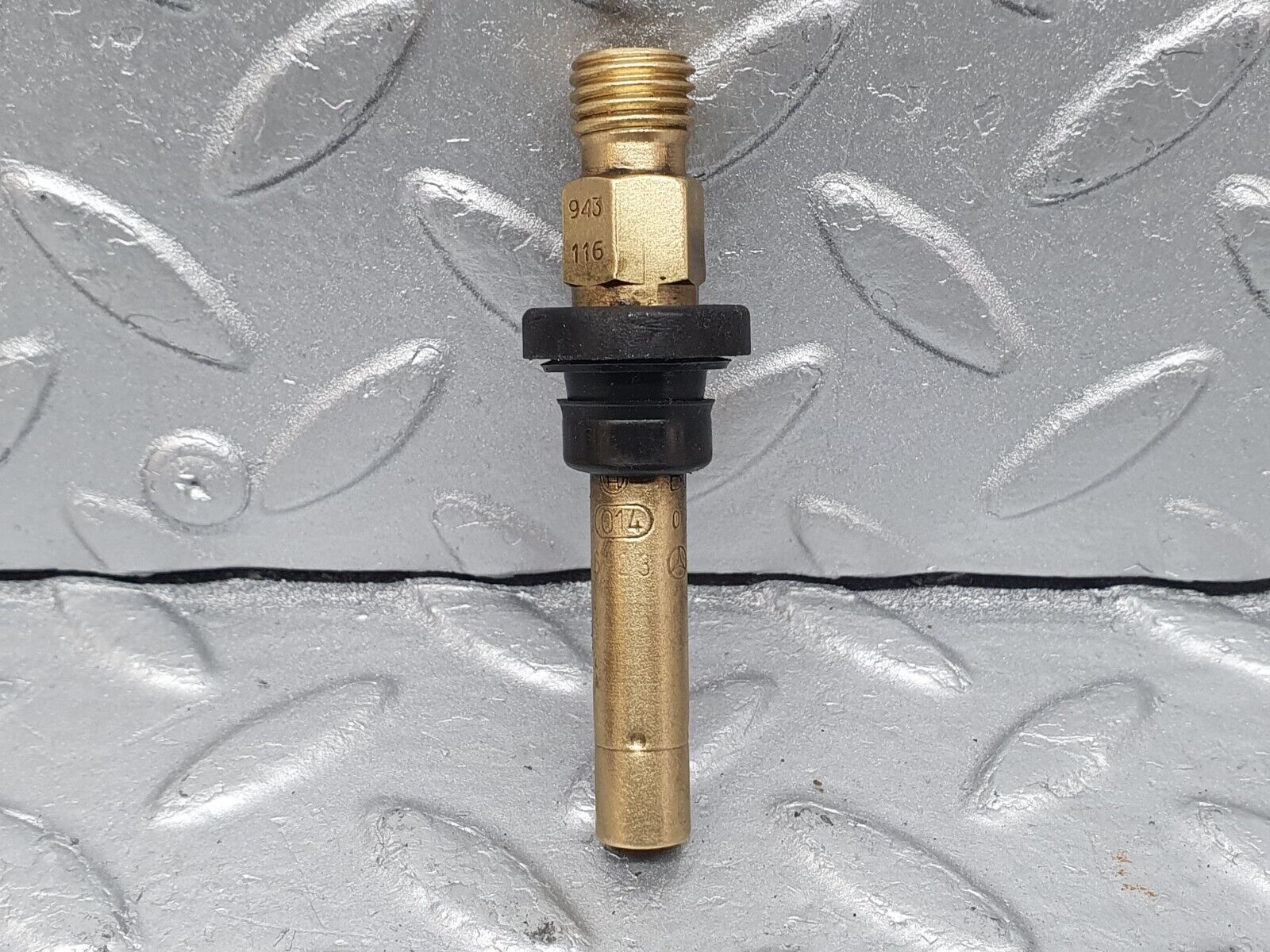 41034 Mercedes-Benz W126 300SE Fuel Injector Bosch 0000785623 0437502047