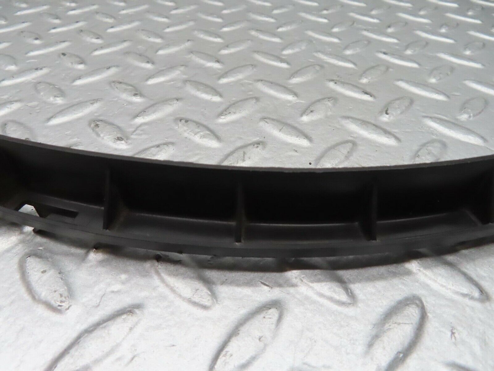 15043 Mercedes-Benz W140 S320 Radiator Fan Shroud Cover Ring 1405050555