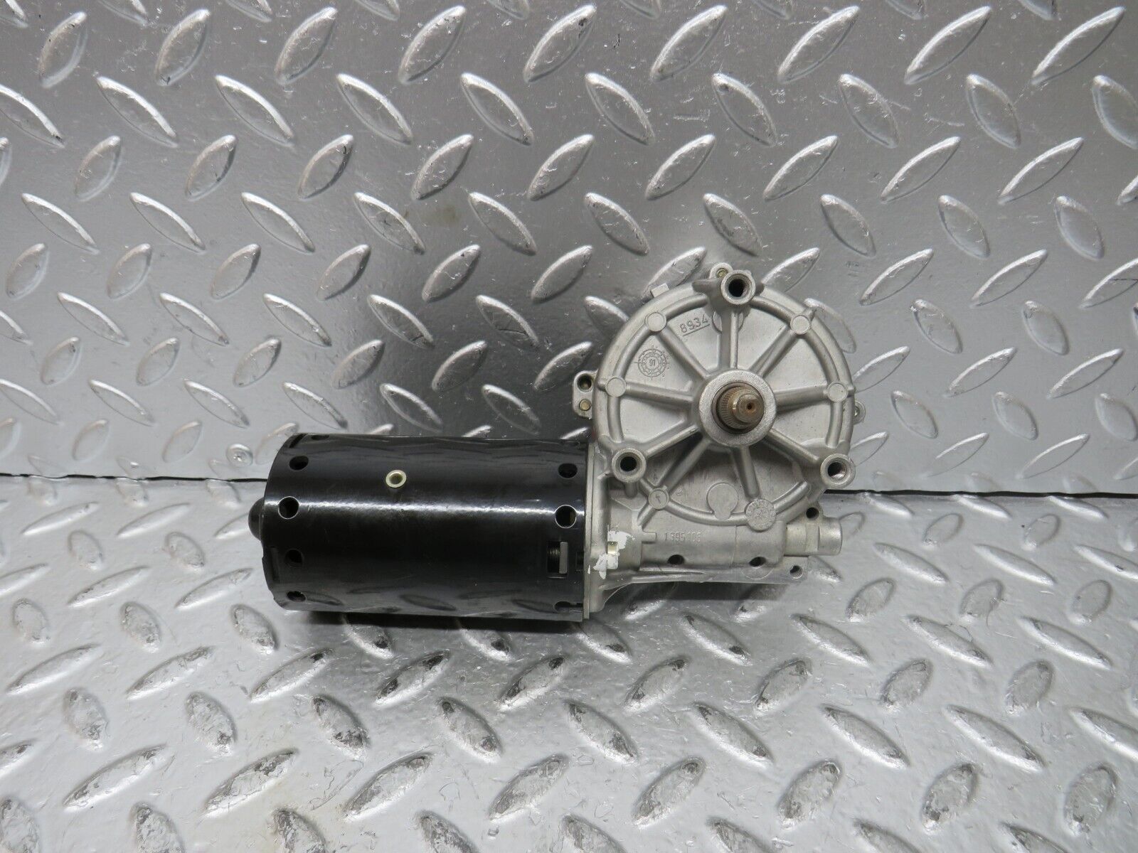 27506 Mercedes-Benz S124 300TE Wagon Wiper Motor Bosch 0390241425