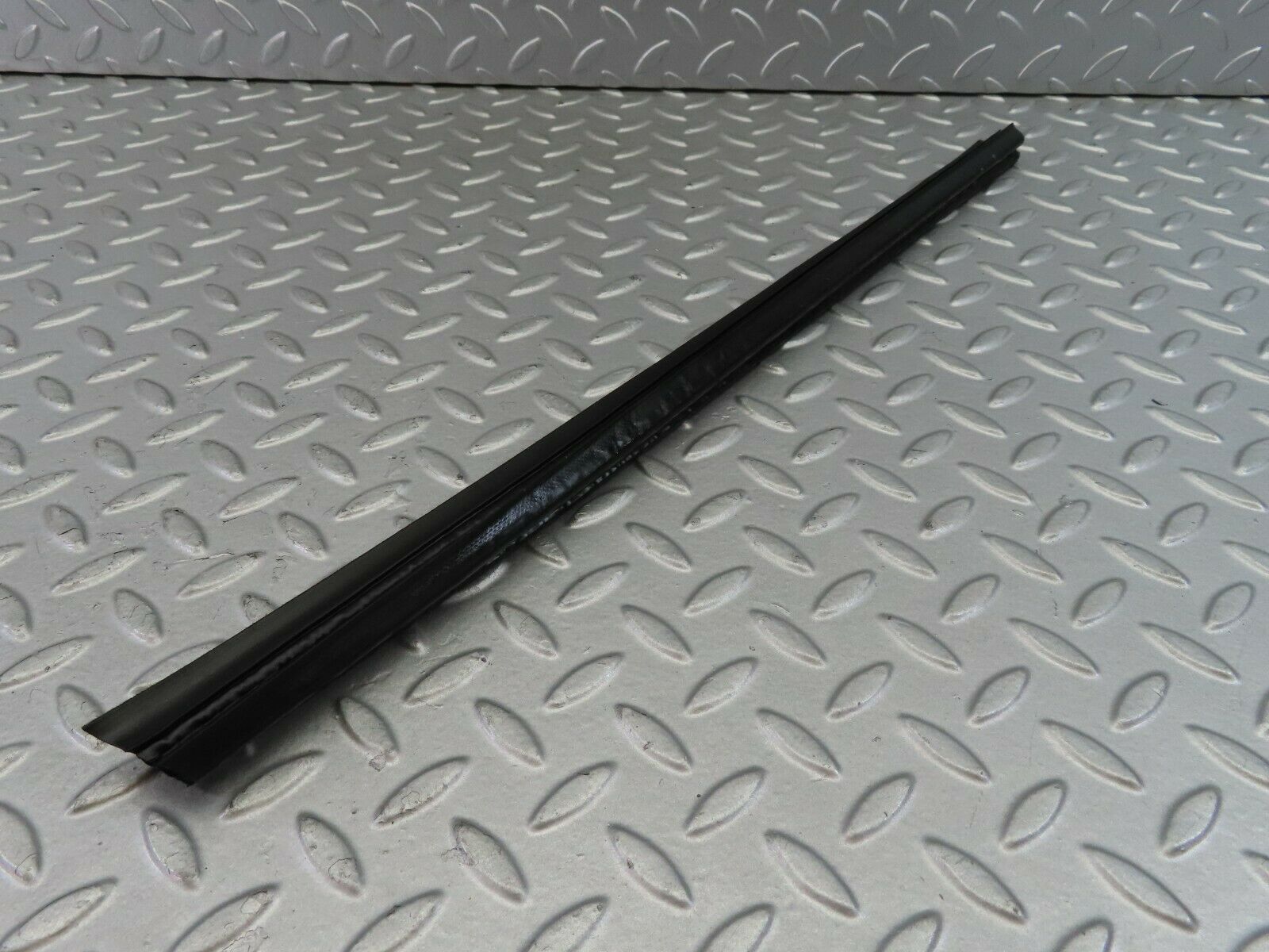 7610 Mercedes-Benz S123 230TE Wagon Inner Window Weatherstrip Seal Rear Right
