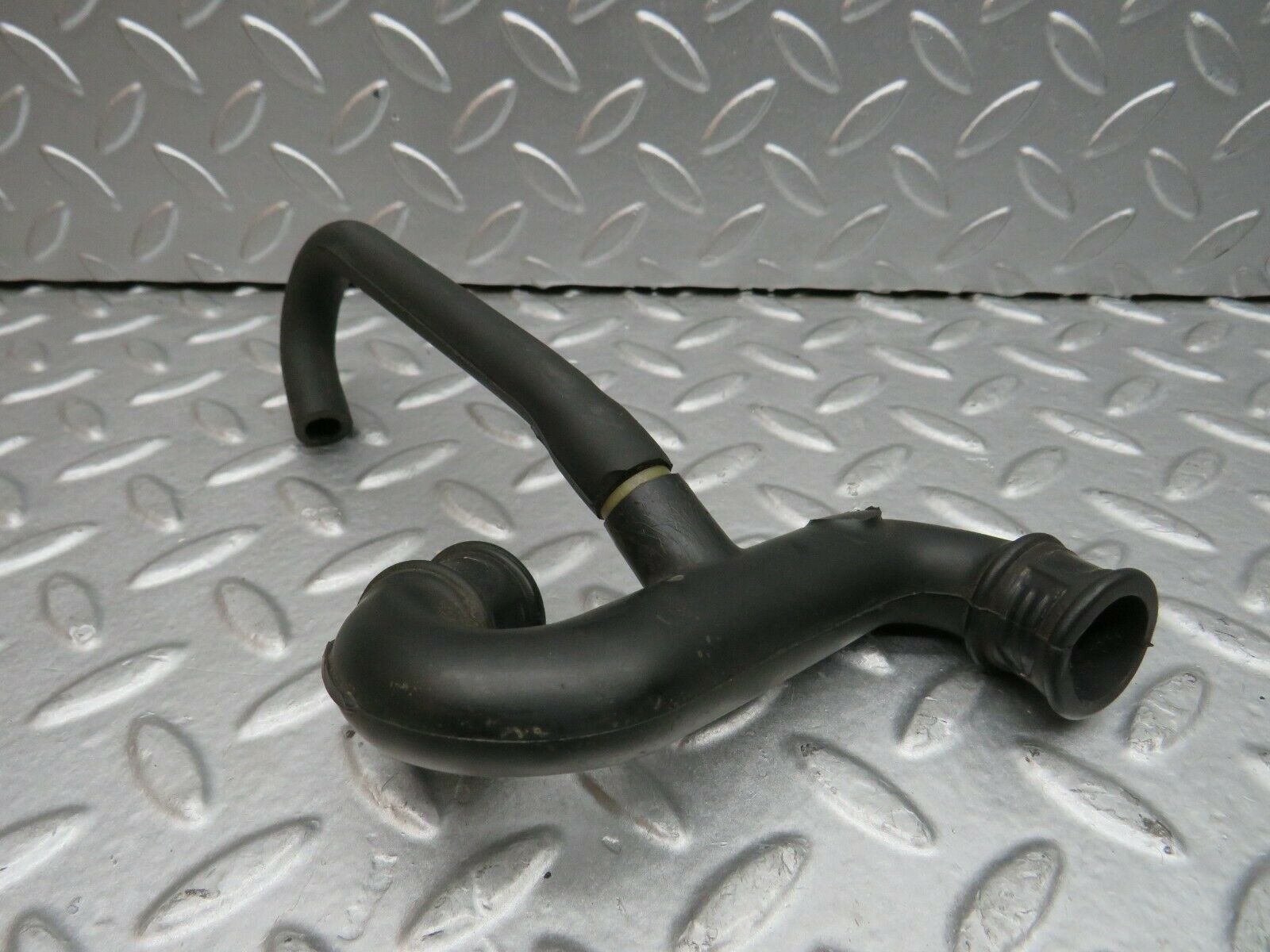 22278 Mercedes-Benz S123 280TE Wagon Air Intake Pipe 1100944982