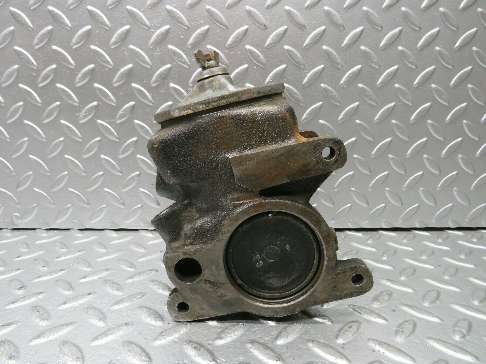 22885 Mercedes-Benz C107 450SLC Coupe Power Steering Pump 1164601780