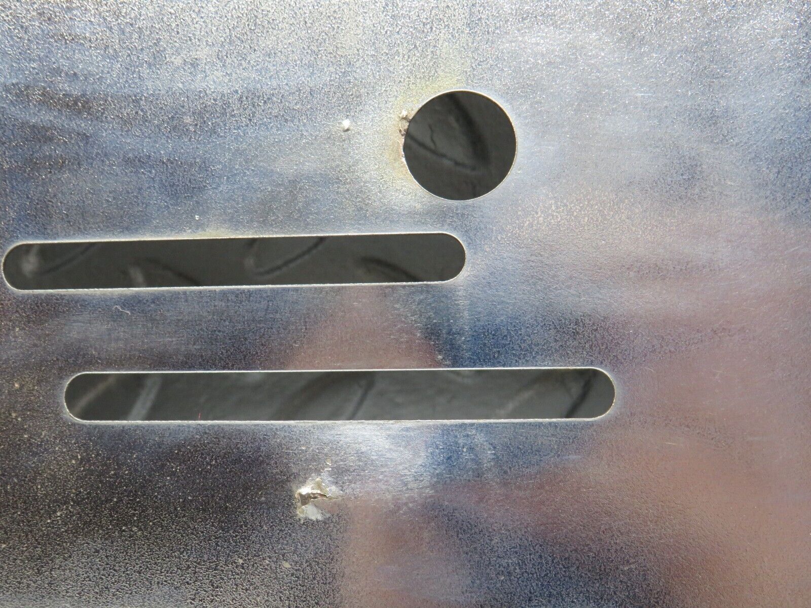 40663 Mercedes-Benz W123 300D Front Chrome Number Plate Holder