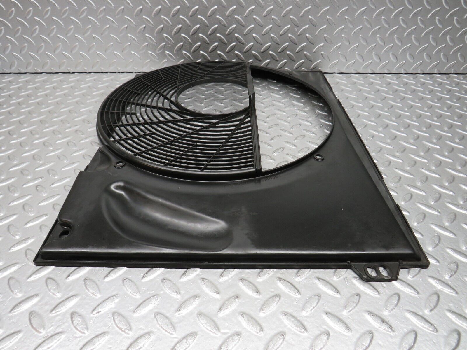 31198 Mercedes-Benz S124 220TE Wagon Fan Shroud 1245053655