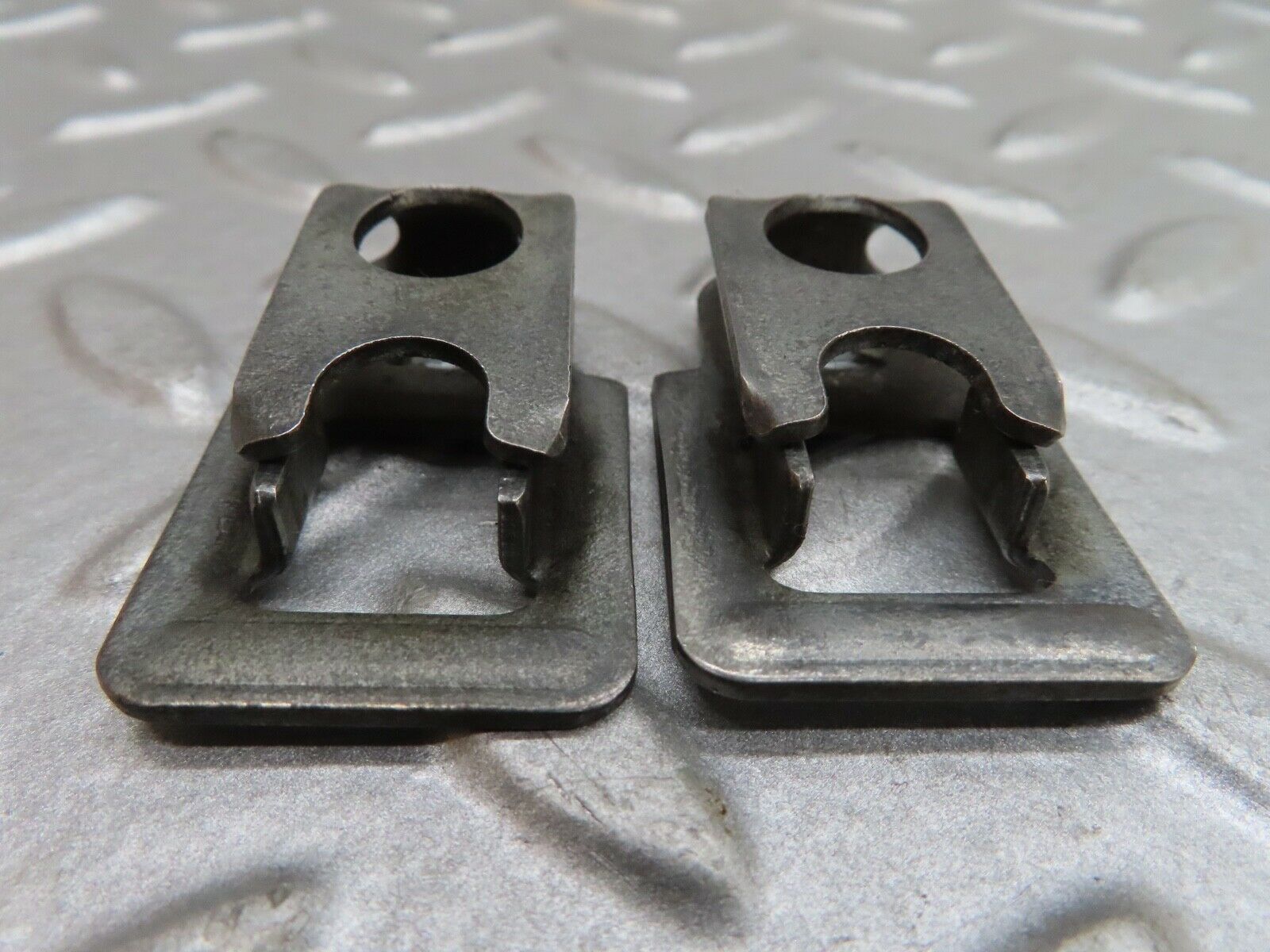 17505 Mercedes-Benz R129 300SL Coupe Fuel Injector Bracket Holder