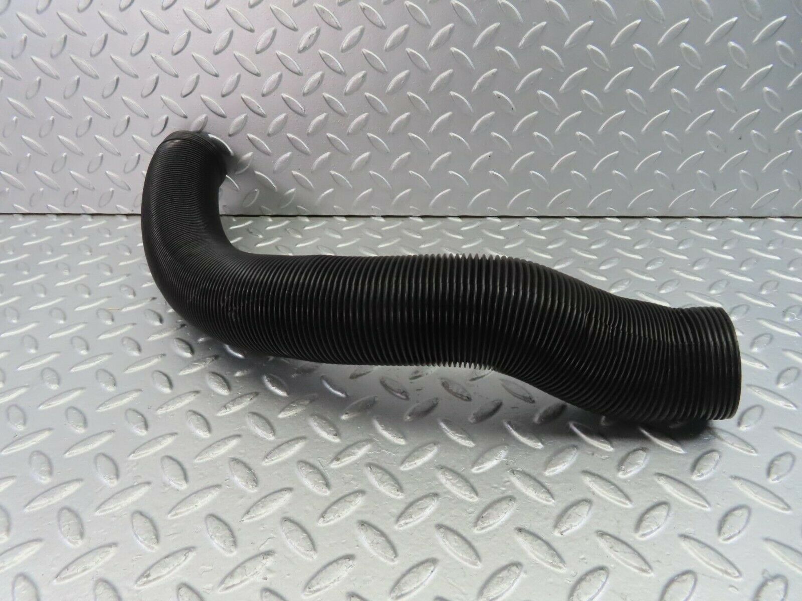 10714 Mercedes-Benz W123 230E Air Duct Pipe Hose Right