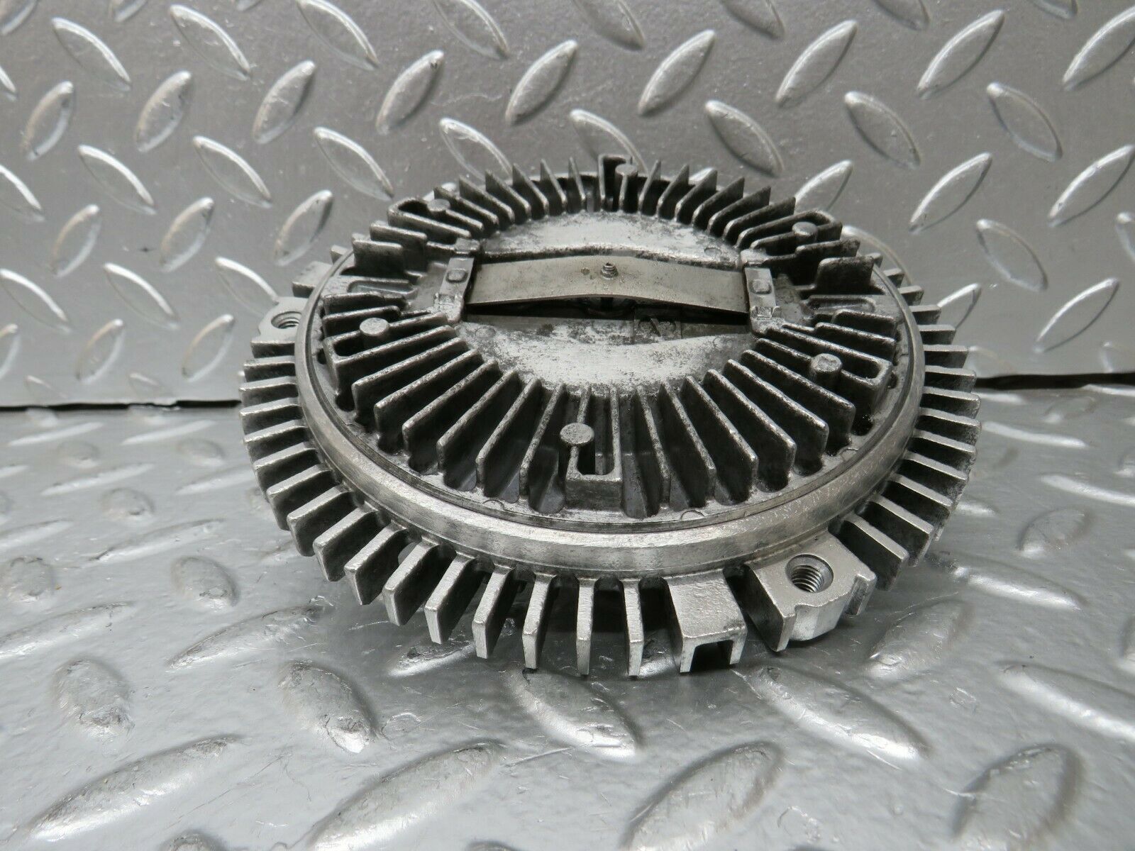 24331 Mercedes-Benz S124 220TE Wagon Engine Cooling Fan Clutch