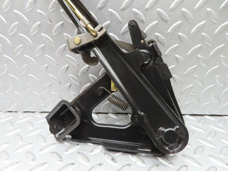 21573 Mercedes-Benz W126 300SE Handbrake Regulator