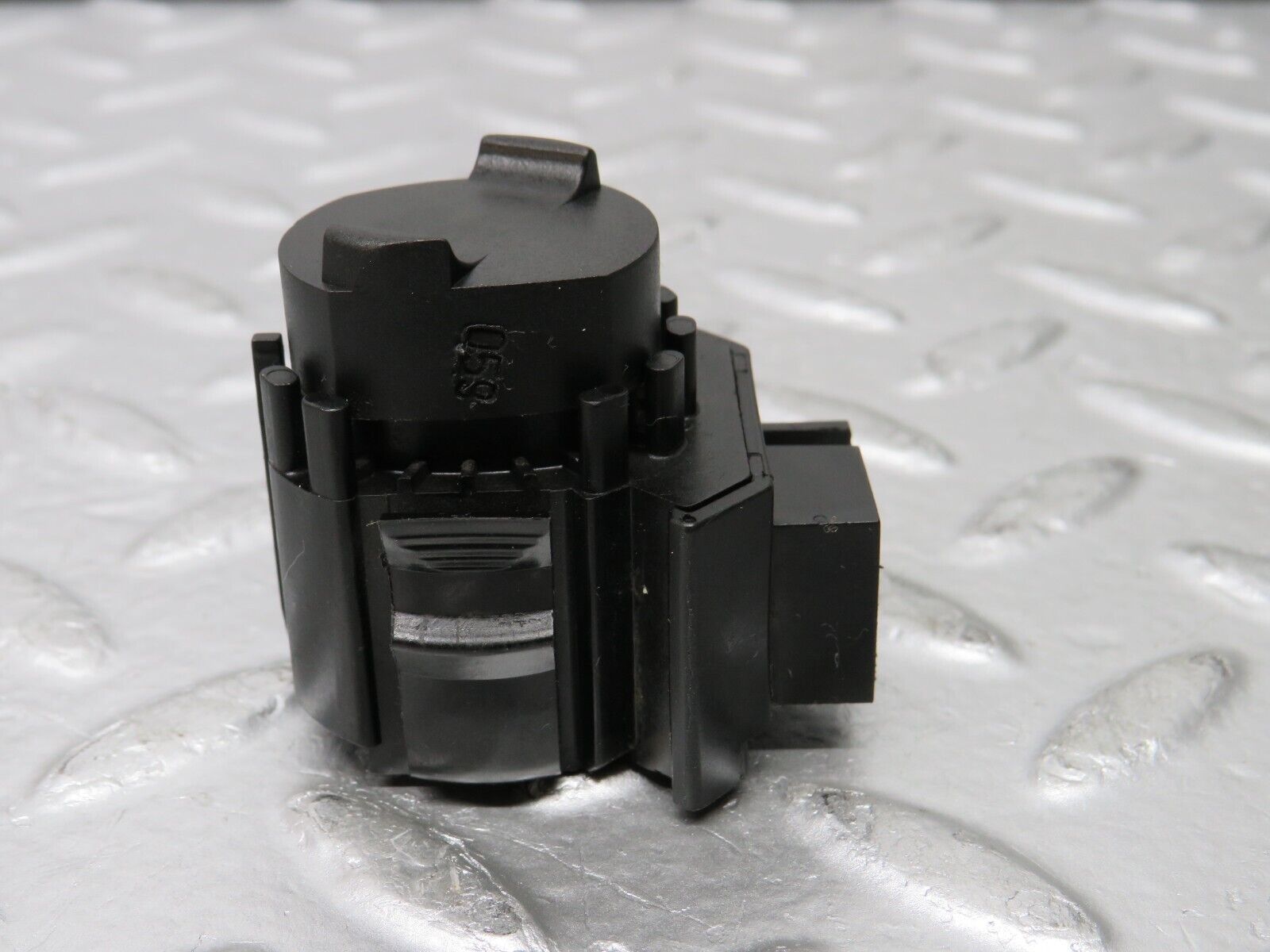 29541 Mercedes-Benz W124 230E Kick Down Switch 0025452214