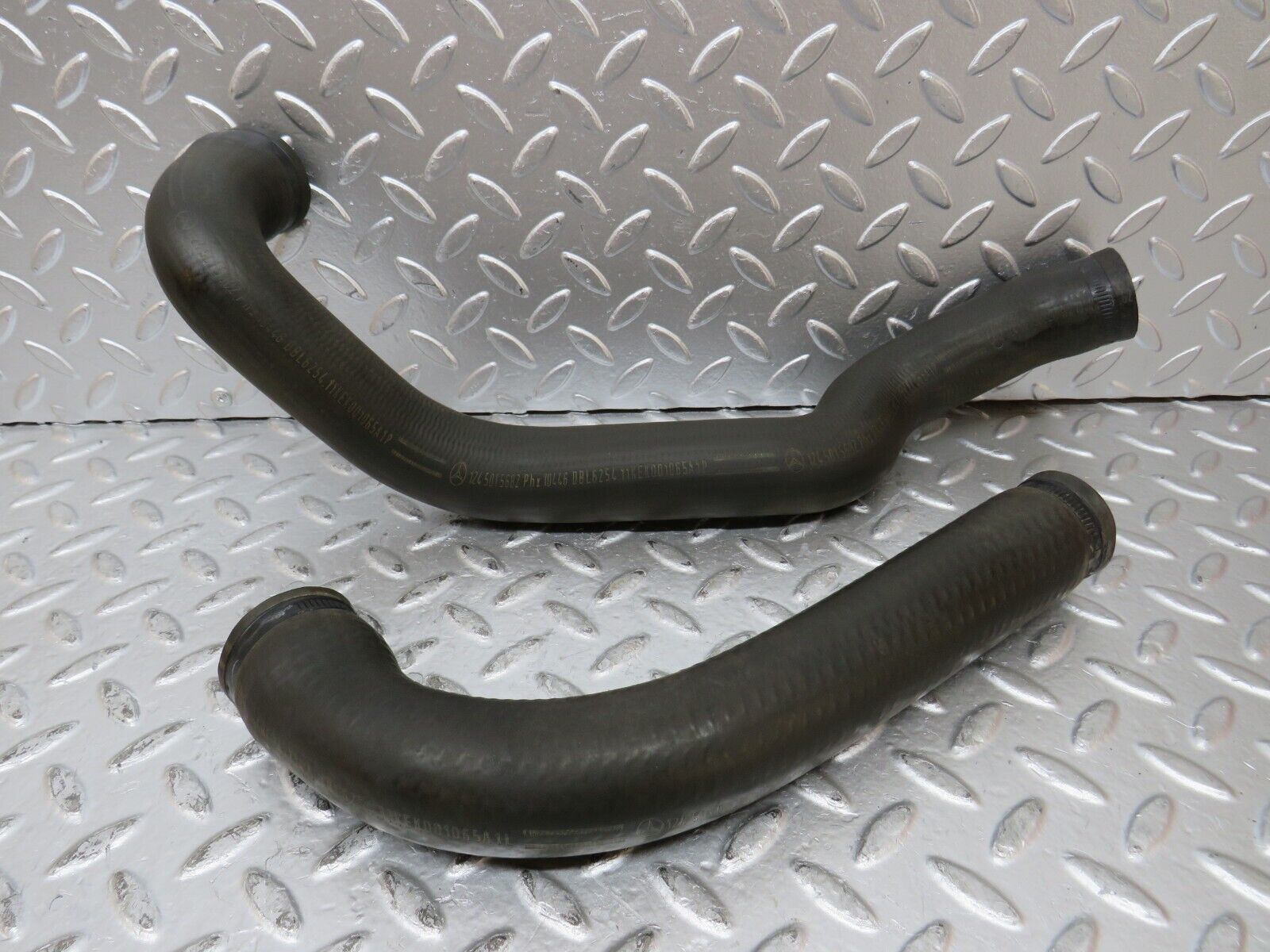26419 Mercedes-Benz C124 220CE Radiator Hose Pipe Pair 1245015582 1245015682
