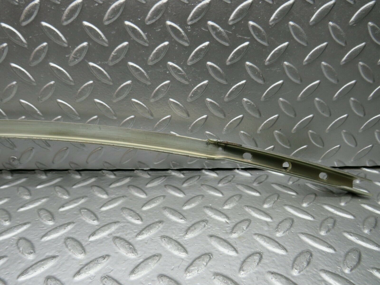 22534 Mercedes-Benz C124 E220 Coupe Left Door Window Channel