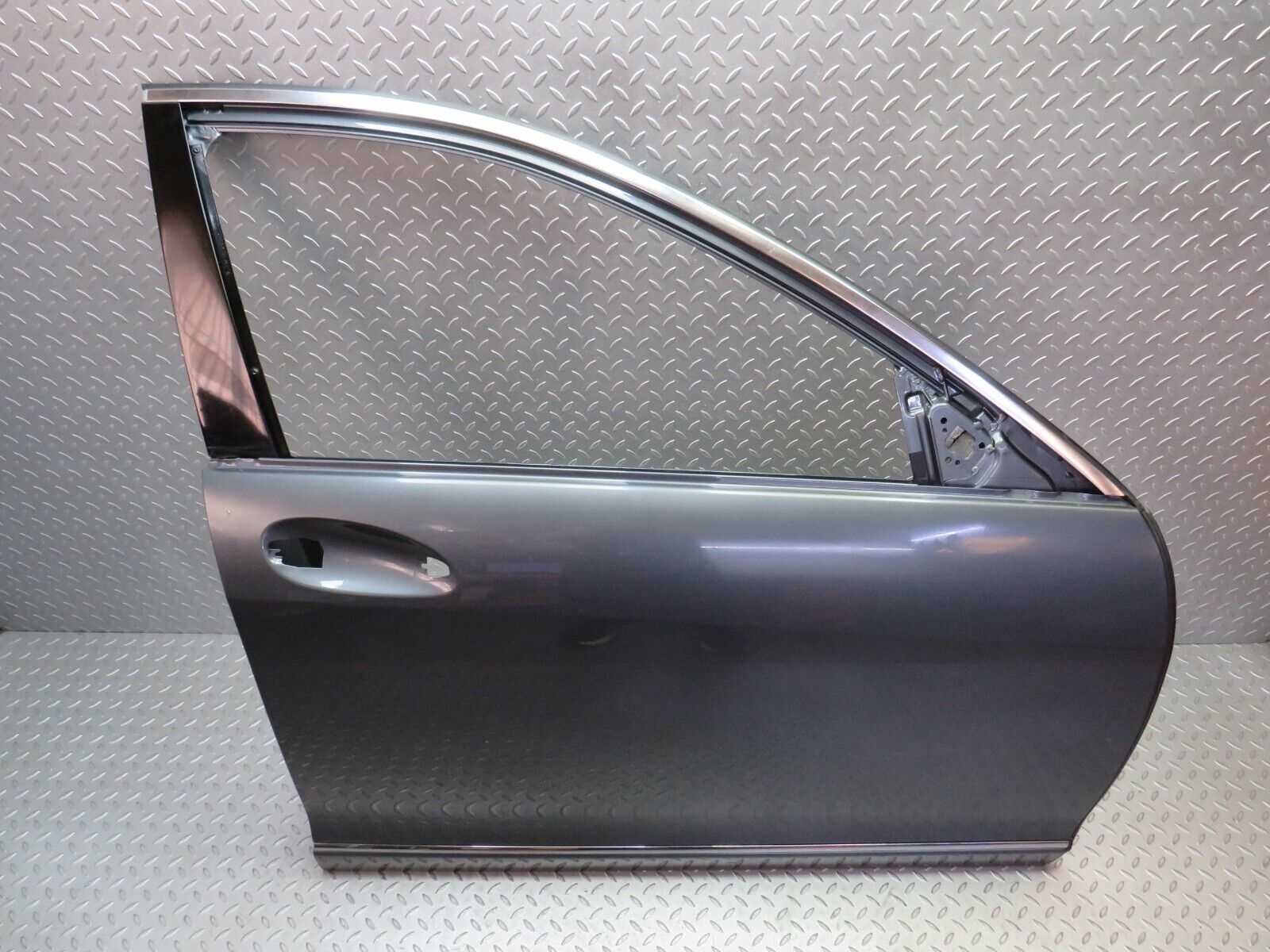 35088 Mercedes-Benz W221 Front Right Door