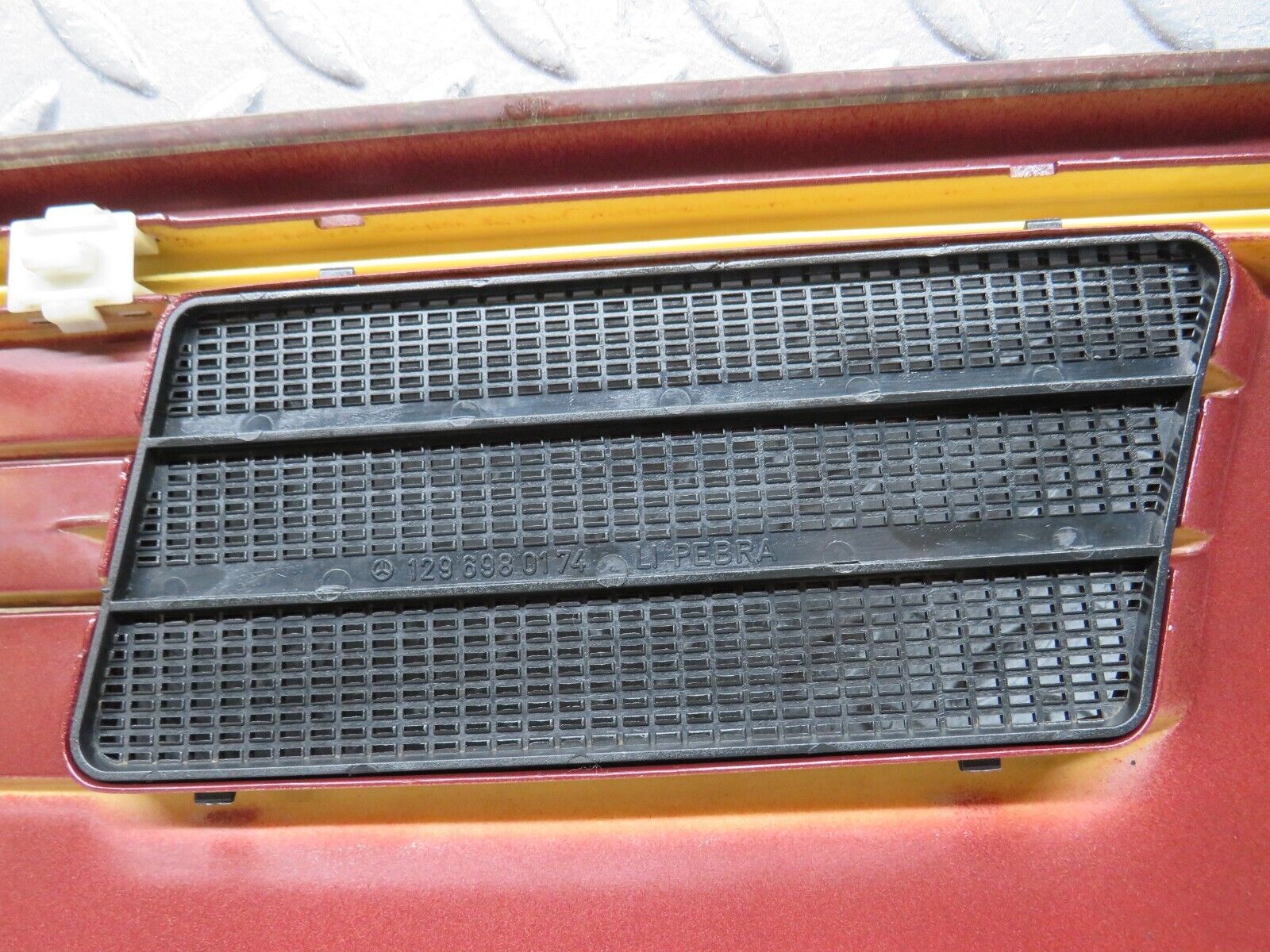 38315 Mercedes-Benz R129 280SL Coupe Front Left Fender Wing Panel 1296900140 1296980174