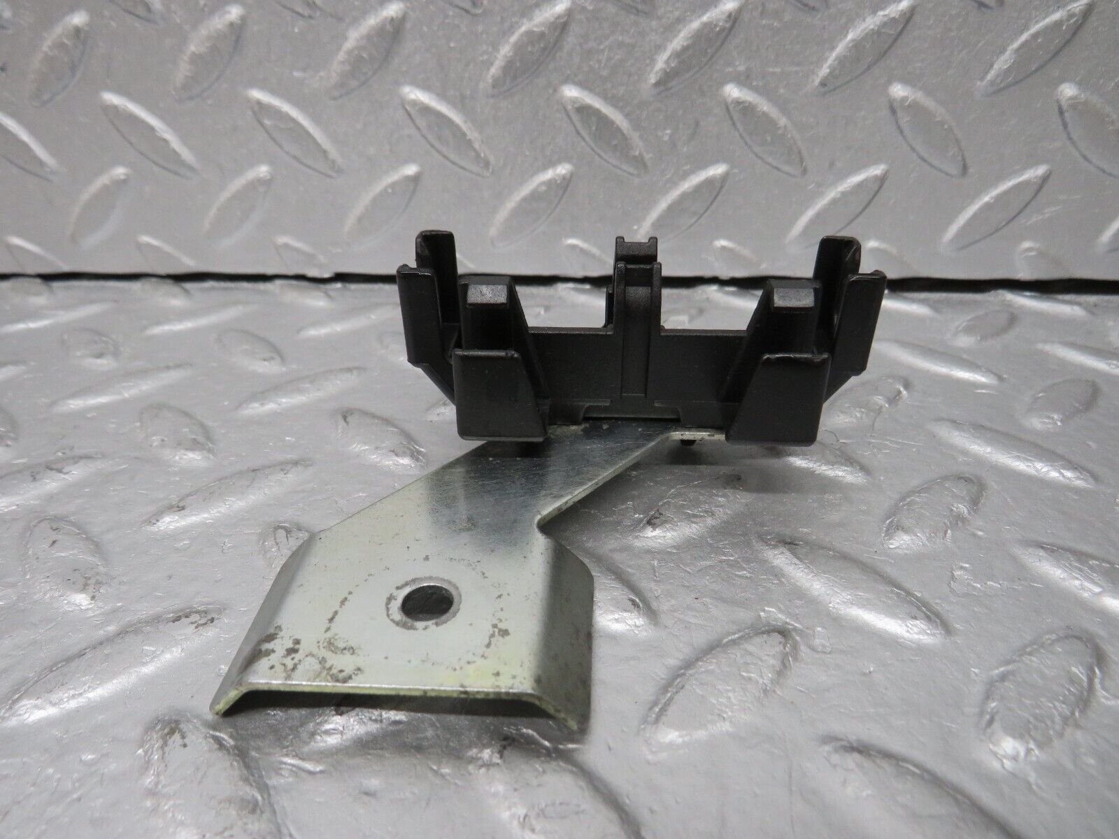 38069 Mercedes-Benz A124 320E Cabriolet ABS Cable Wire Bracket 1245454347