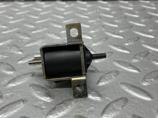 W124 Cabriolet vacuum control valve used OEM