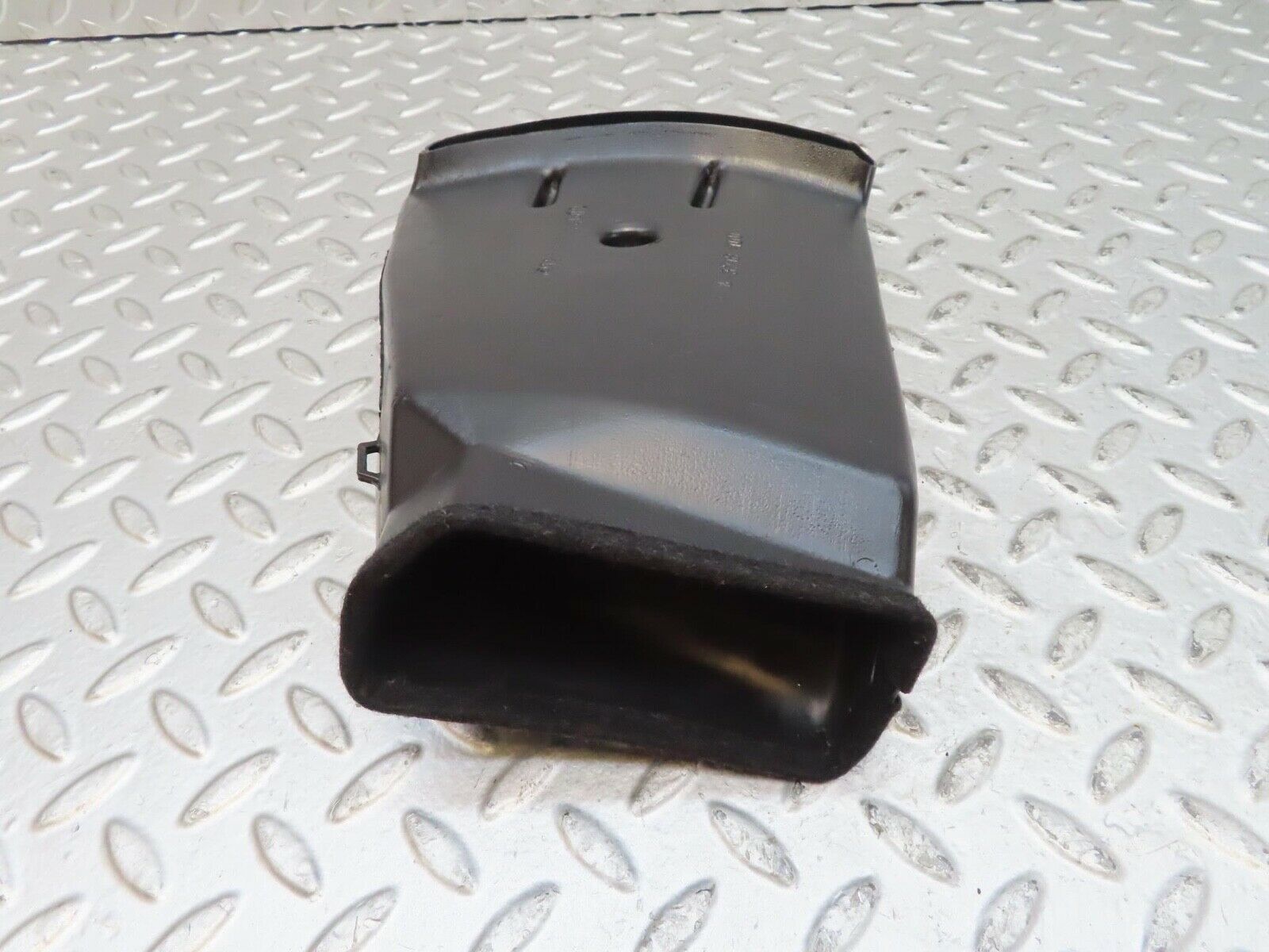 15825 Mercedes-Benz W123 280E Air Duct Heater Ventilation Left 1238310446