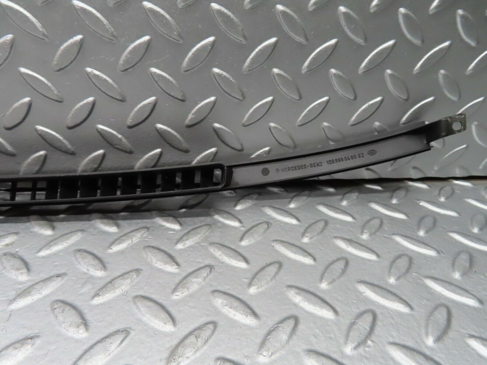 19983 Mercedes-Benz R129 300SL Coupe Windscreen Defroster Air Vent 1296890380