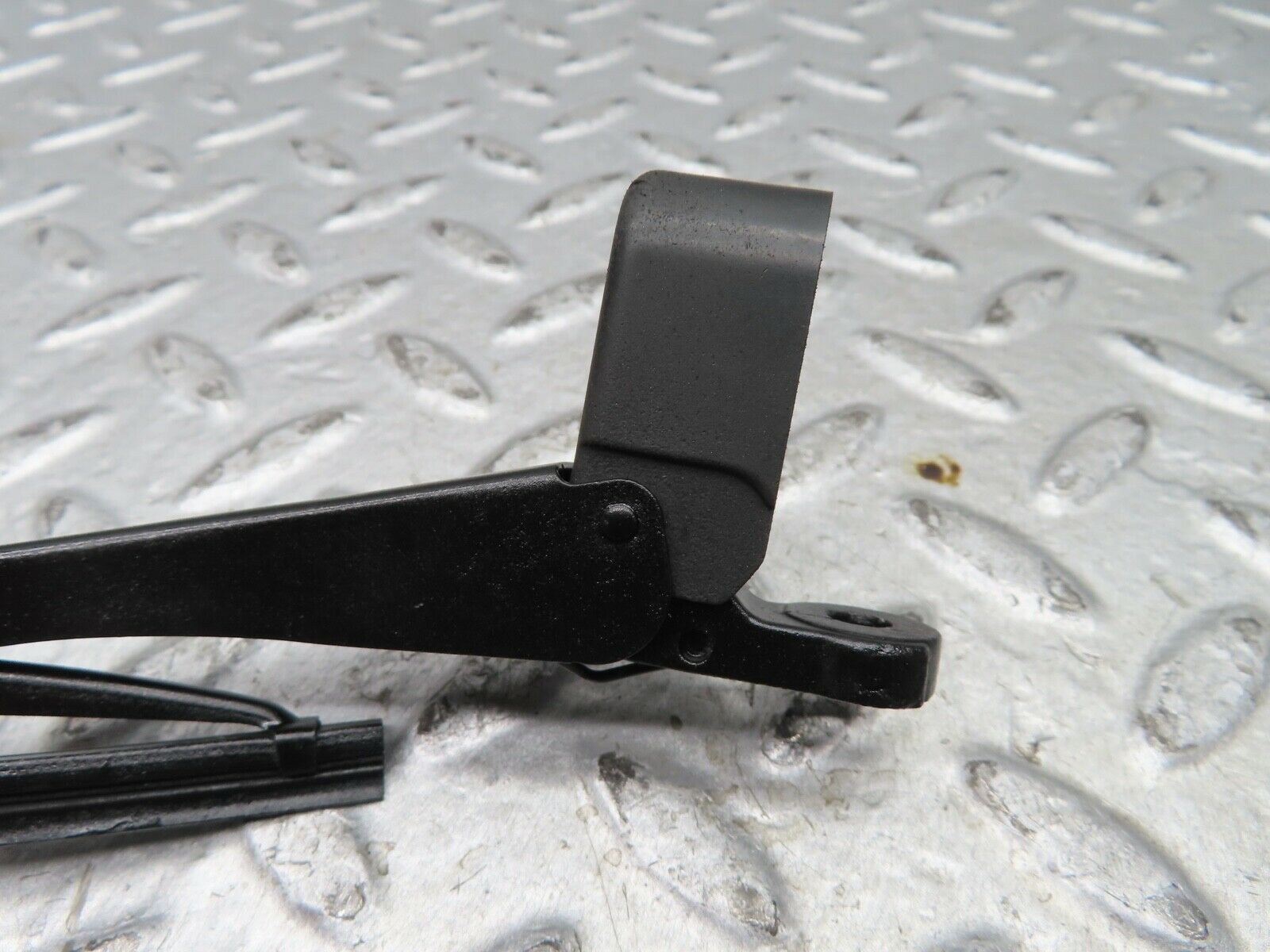 19681 Mercedes-Benz C140 CL420 Coupe Left Headlight Wiper Arm