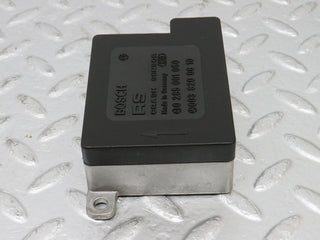 33717 Mercedes-Benz W201 190E 2.0L Crash Sensor 0038200610 0285001050