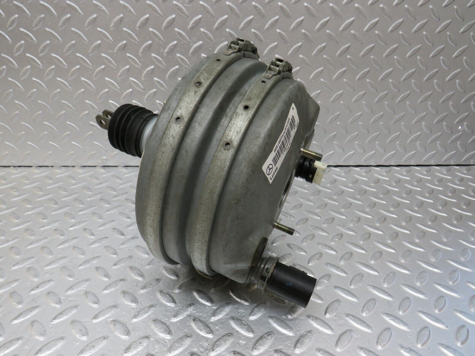34850 Mercedes-Benz W210 320E Brake Booster Lucas 0054303330