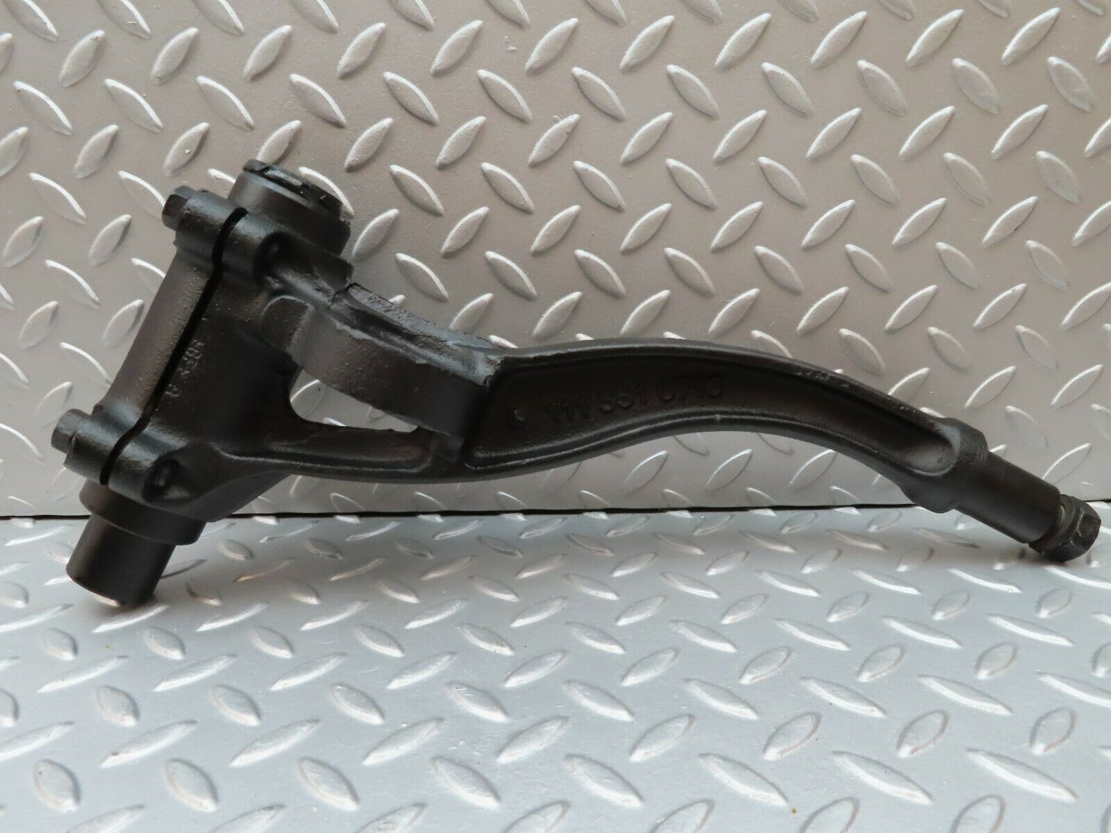 3602 Mercedes-Benz W108 280SE Differential Mounting Bracket 1113510716
