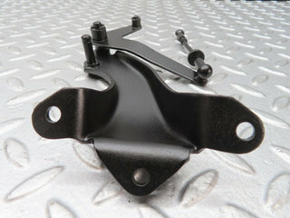 13160 Mercedes-Benz W111 220S Throttle Linkage