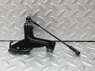 40832 Mercedes-Benz W123 300D Throttle Linkage