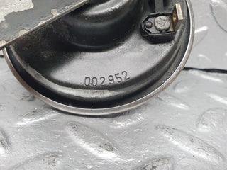41543 Mercedes-Benz W124 200E Horn Hella 002952