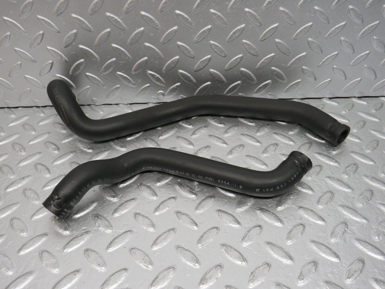 32550 Mercedes-Benz S124 300TE Wagon Water Cooling Hose 1248325894 1248326394