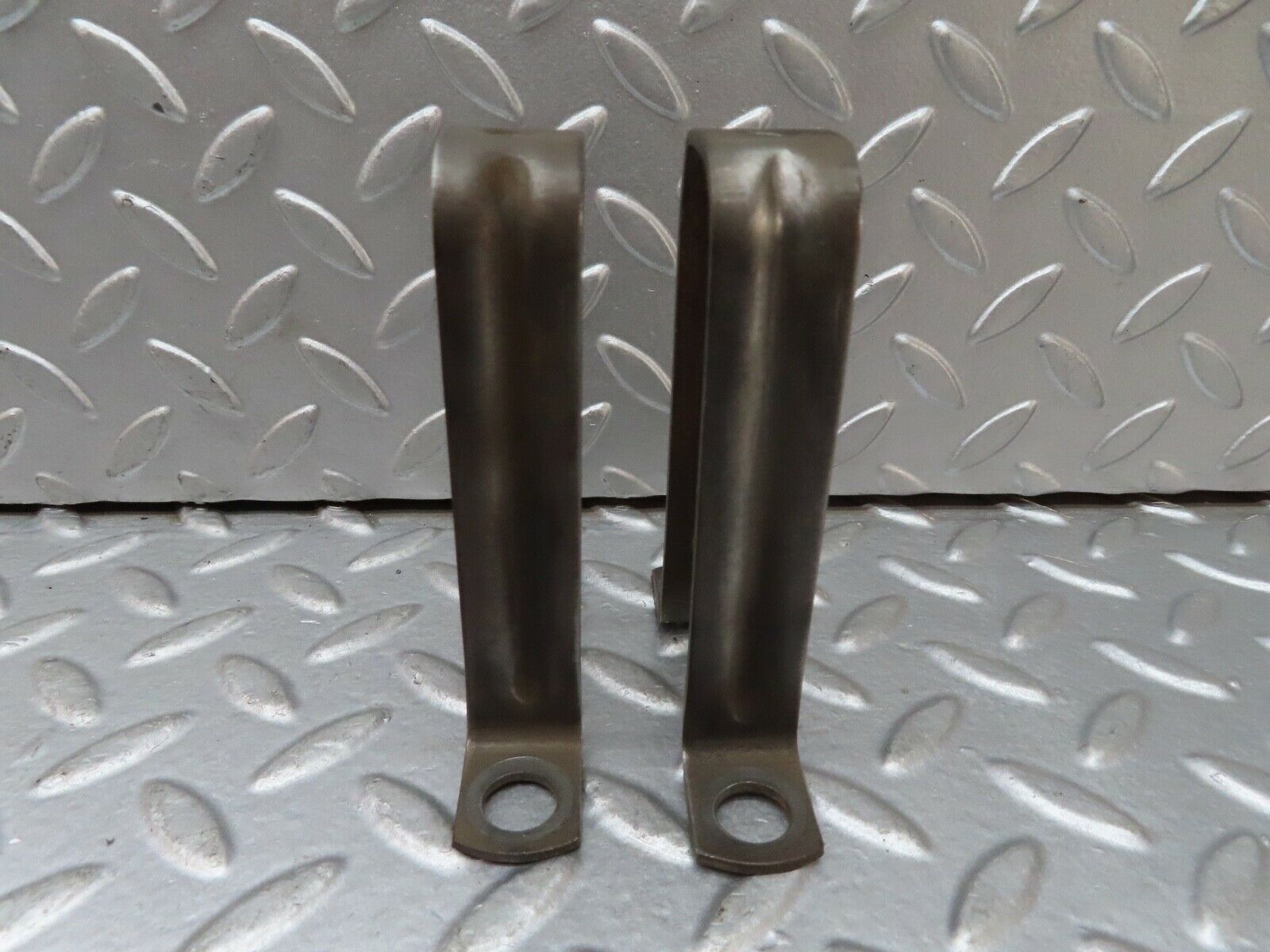 18733 Mercedes-Benz W120 W121 Ponton Valve Cover Support