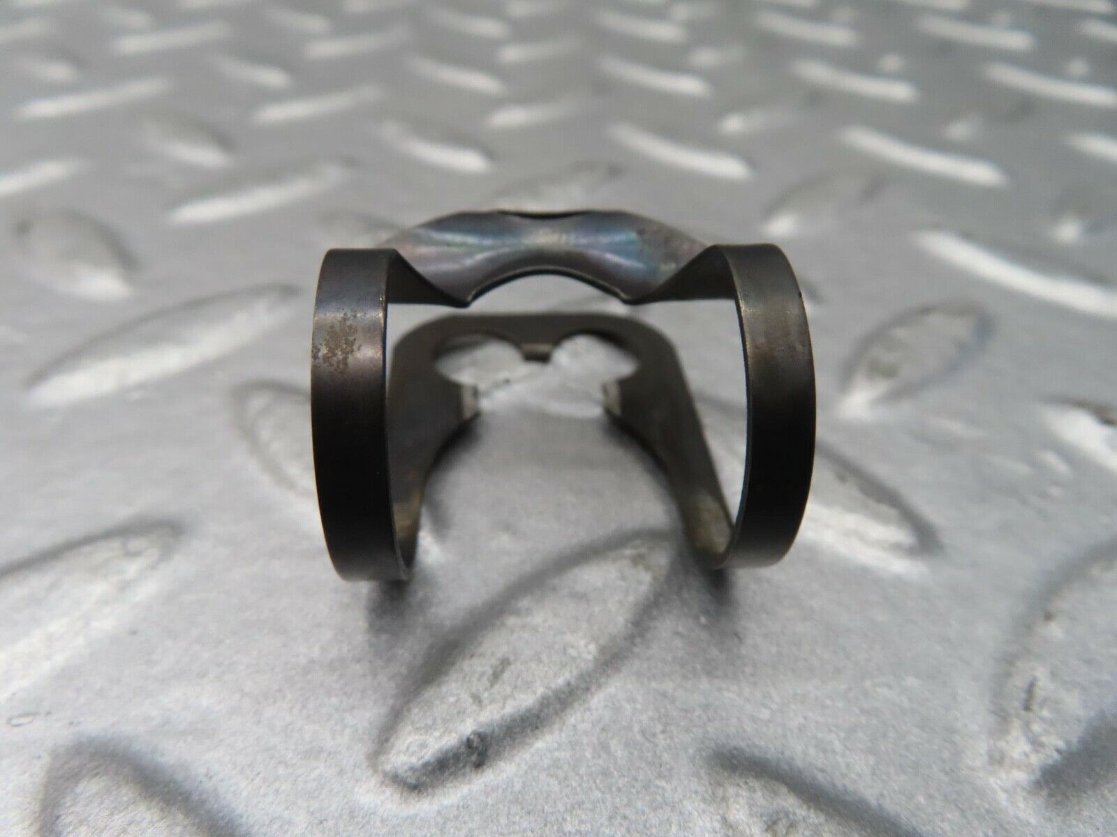 16154 Mercedes-Benz W123 280E Valve Rocker Arm With Retaining Spring