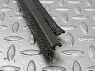 32591 Mercedes-Benz S124 300TE Wagon Door Lower Sealing Rubber Trim Left