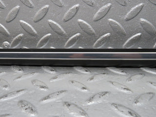 40638 Mercedes-Benz W123 300D Front Right Fender Wing Centre Moulding Trim