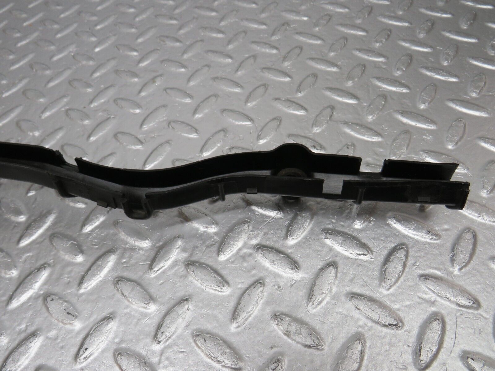 34105 Mercedes-Benz W124 260E Engine Wire Bracket Holder 1031590213