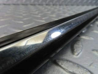 10272 Mercedes-Benz W123 Front Right Fender Wing Centre Moulding Trim