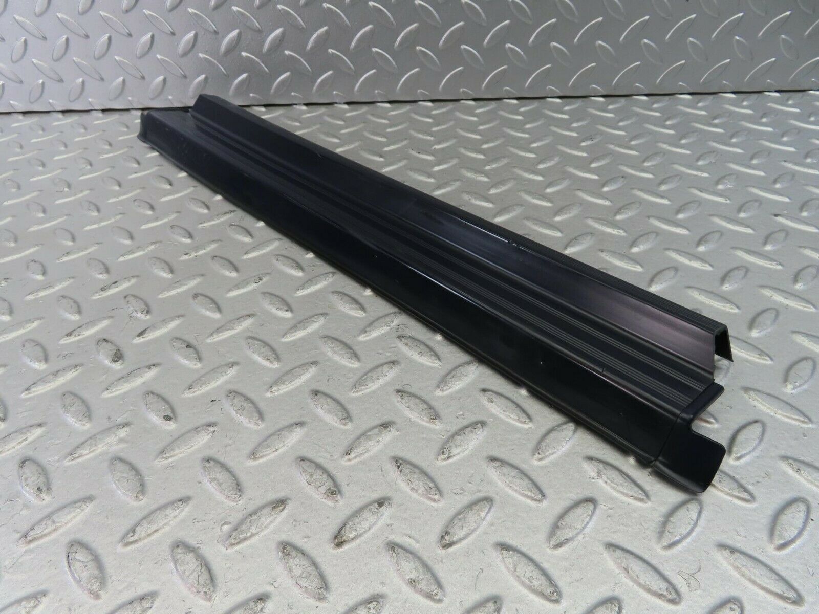 10348 Mercedes-Benz W201 190E Rear Left Door Sill Blue