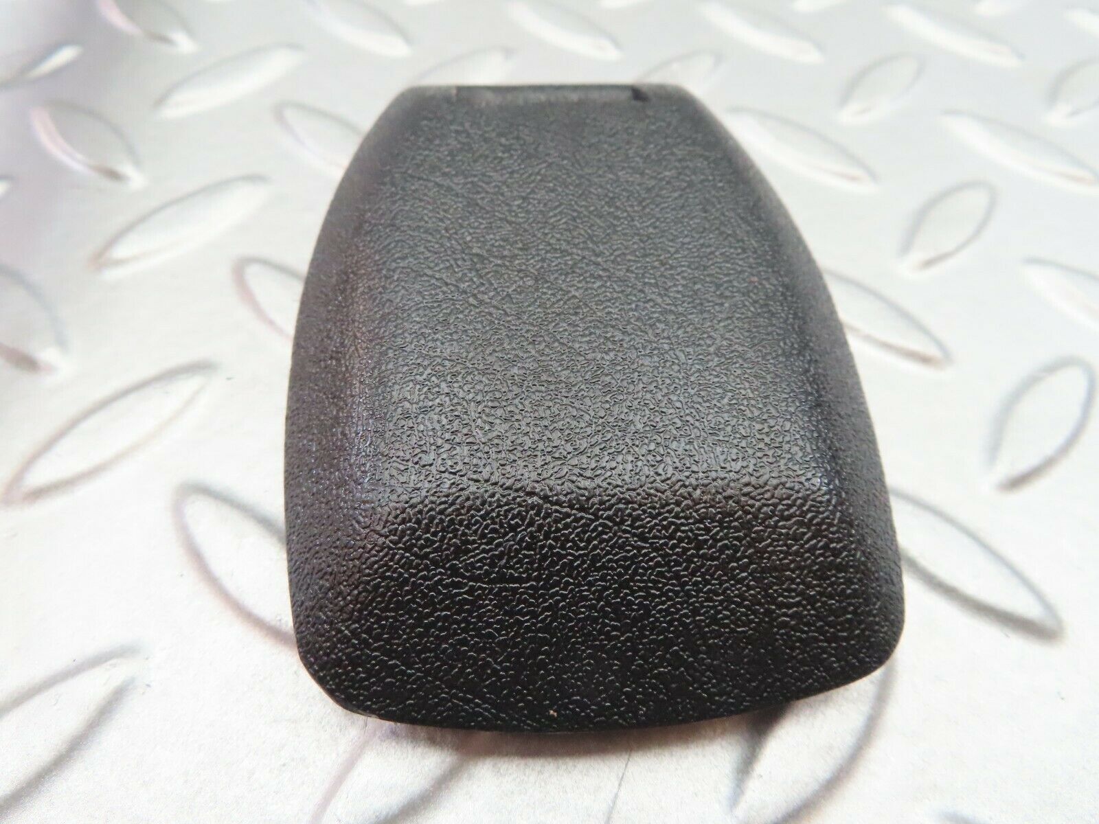 6599 Mercedes-Benz S124 E220 Wagon Seat Belt Runner With Cover 1249193520