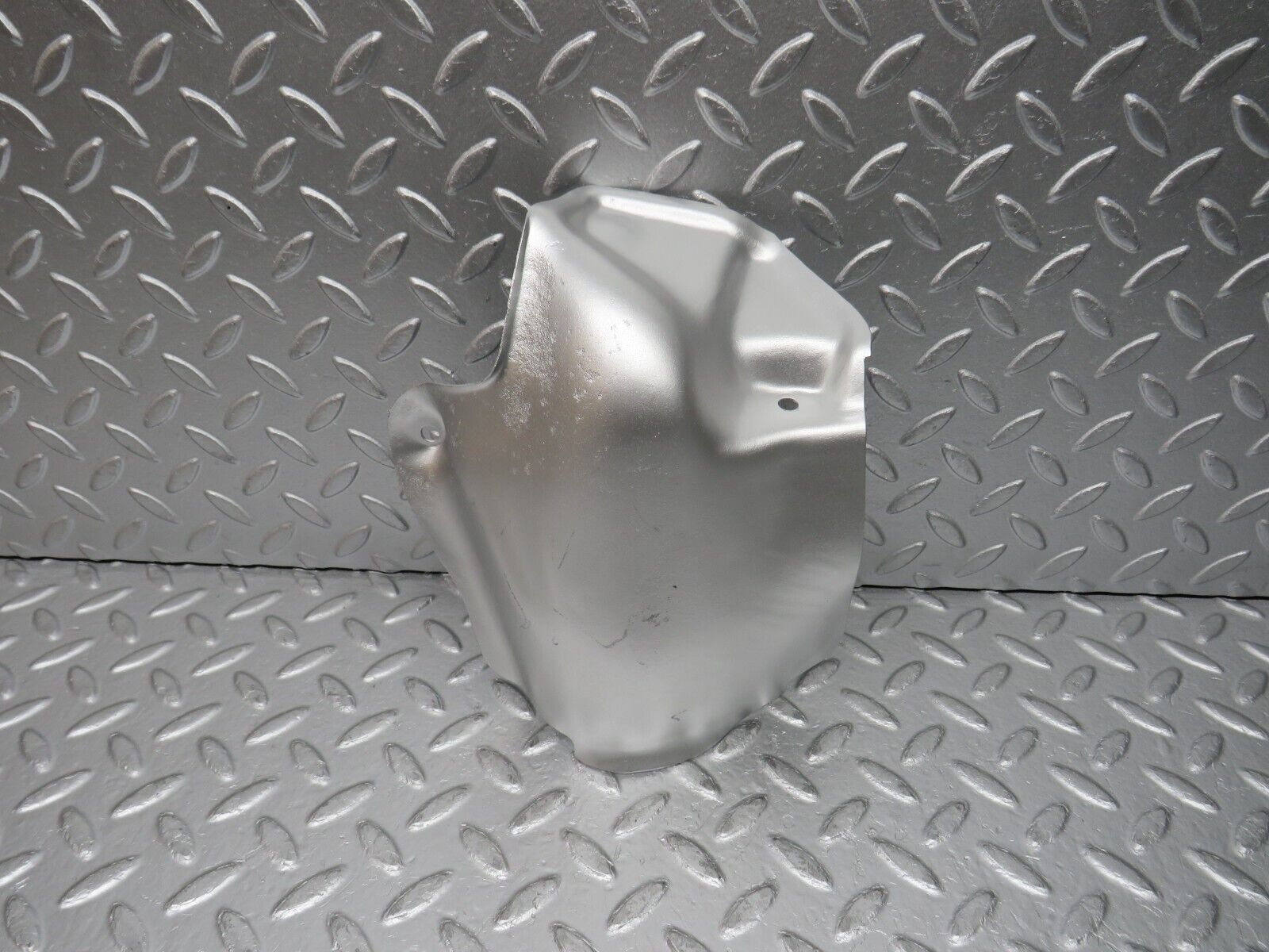 31655 Mercedes-Benz W201 190LE 1.8L Exhaust Heat Shield