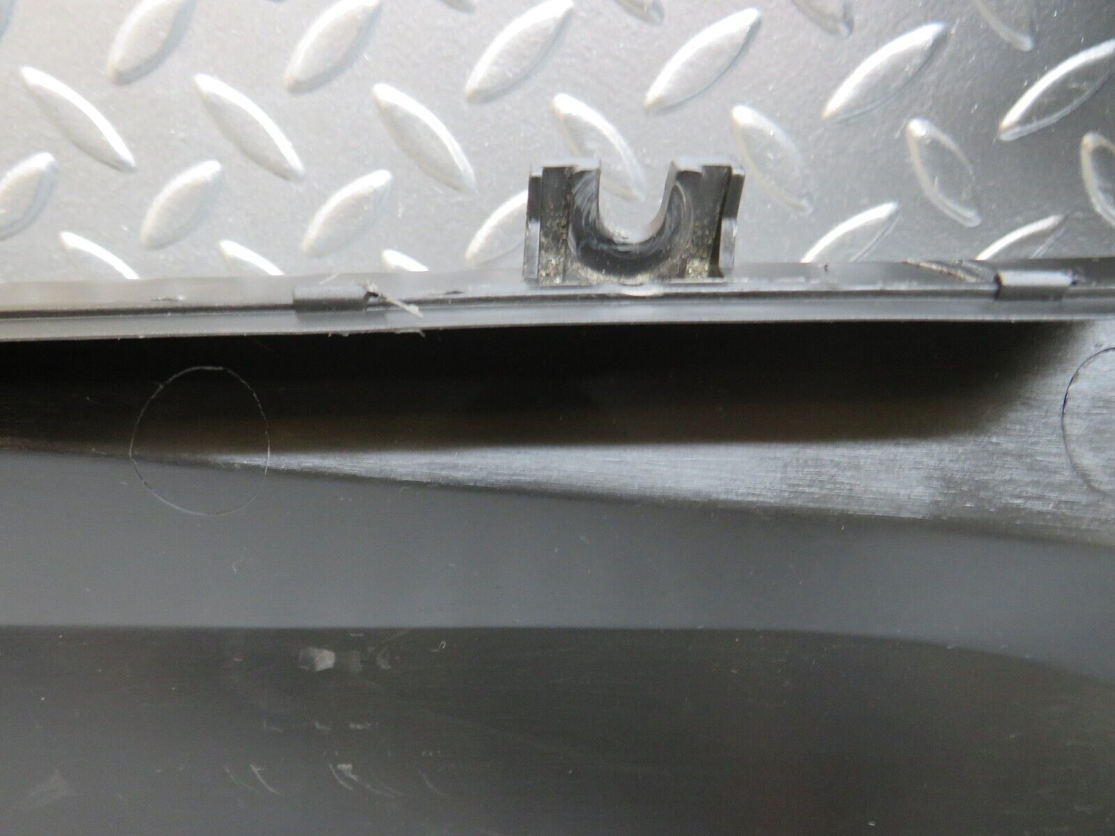 24792 Mercedes-Benz W140 S320 Engine Bay Water Tank Cover 1408300767