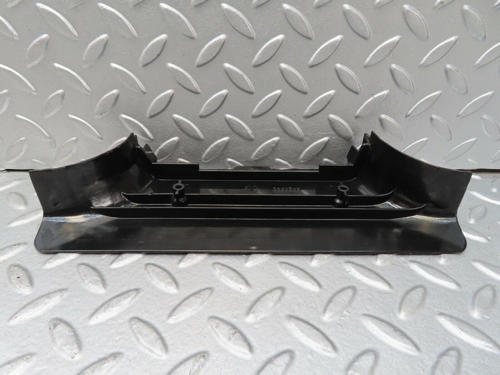 14643 Mercedes-Benz W201 190E B Pillar Bottom Cover Right Side 2016920222