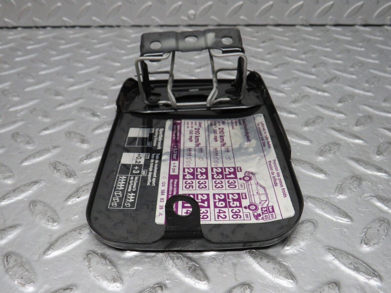 37842 Mercedes-Benz A124 320E Cabriolet Fuel Tank Flap Cap 1245848339