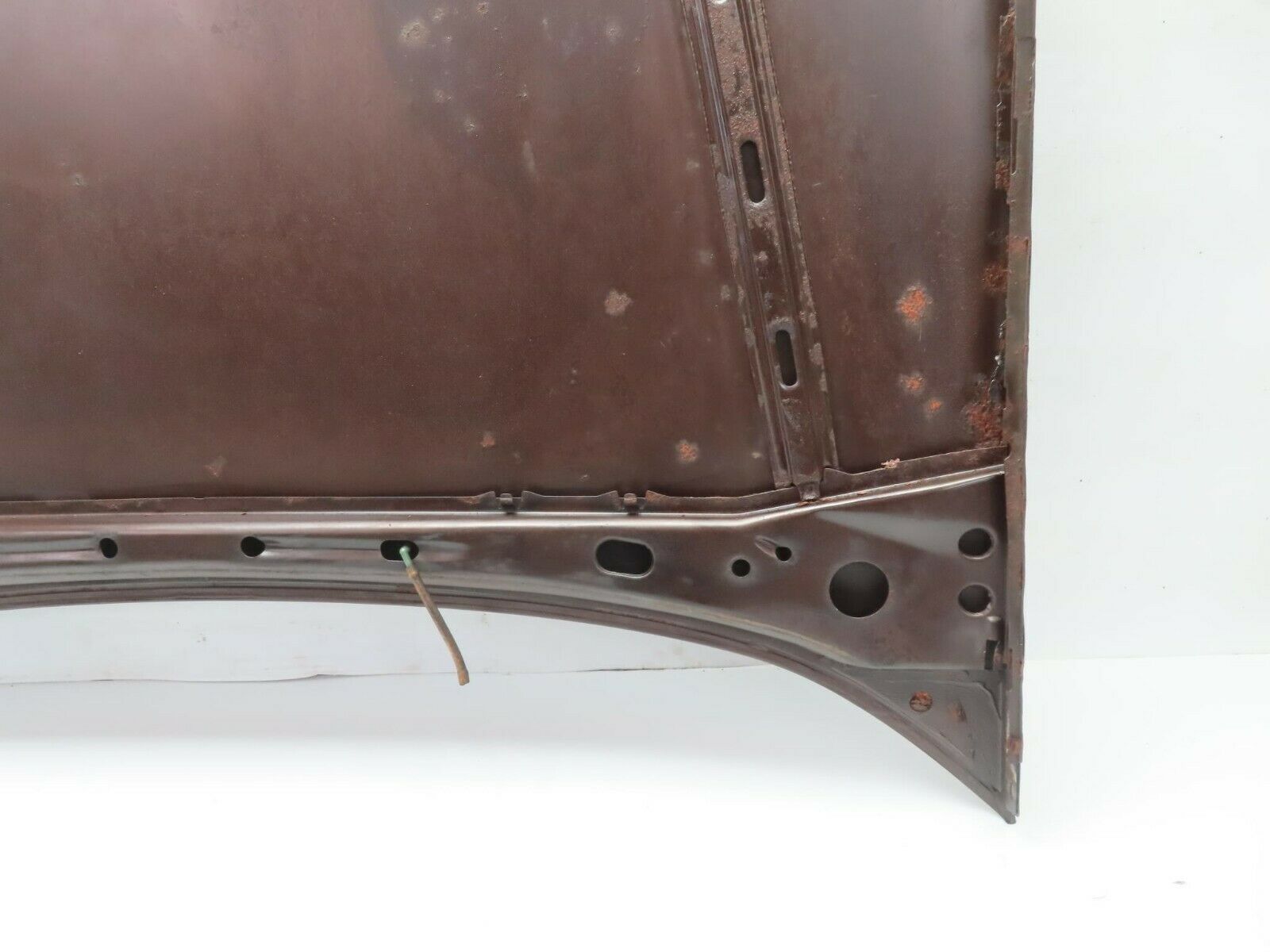 10319 Mercedes-Benz C123 230CE Coupe Bonnet
