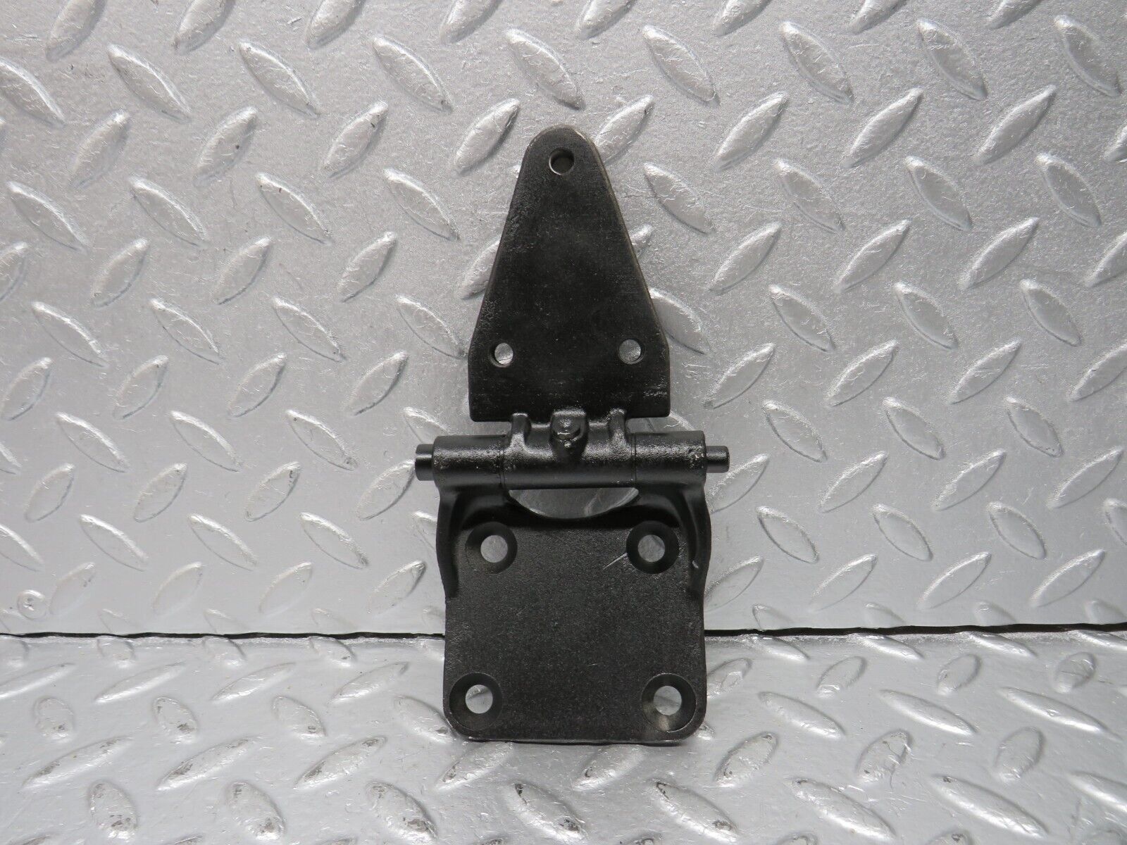 40480 Mercedes-Benz W110 230 Front Left Door Hinge
