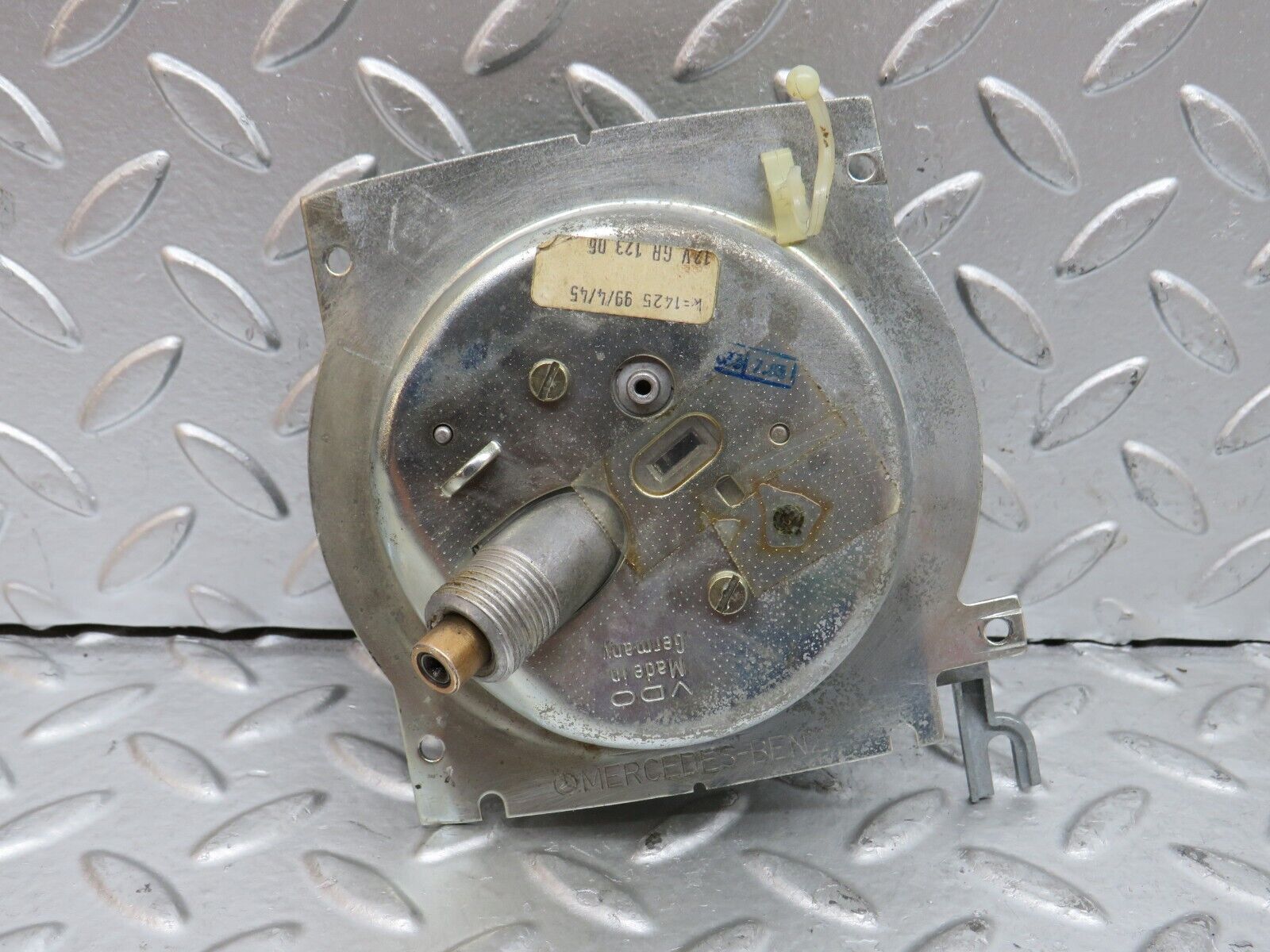 28510 Mercedes-Benz S123 240D Wagon Speedometer Mph Vdo 1235425701