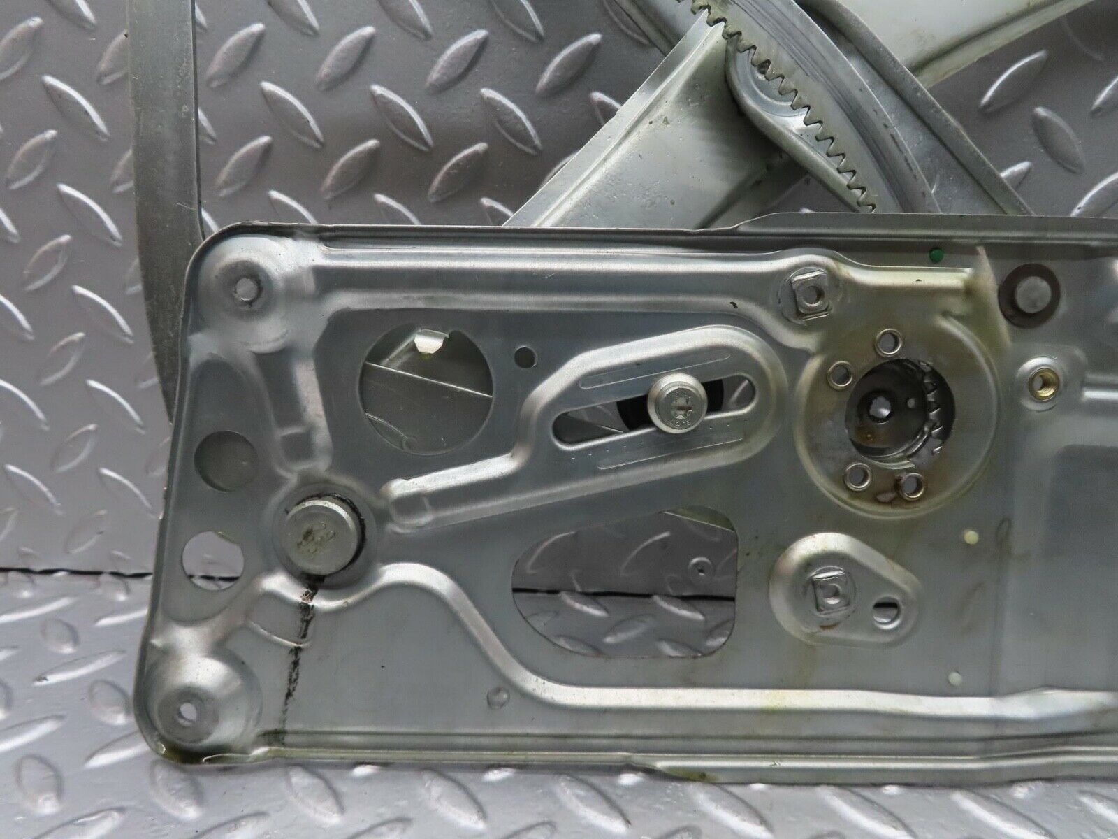 14938 Mercedes-Benz W140 S320 Front Left Power Window Regulator