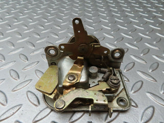4767 Mercedes-Benz W114 280CE Coupe Right Door Lock Mechanism