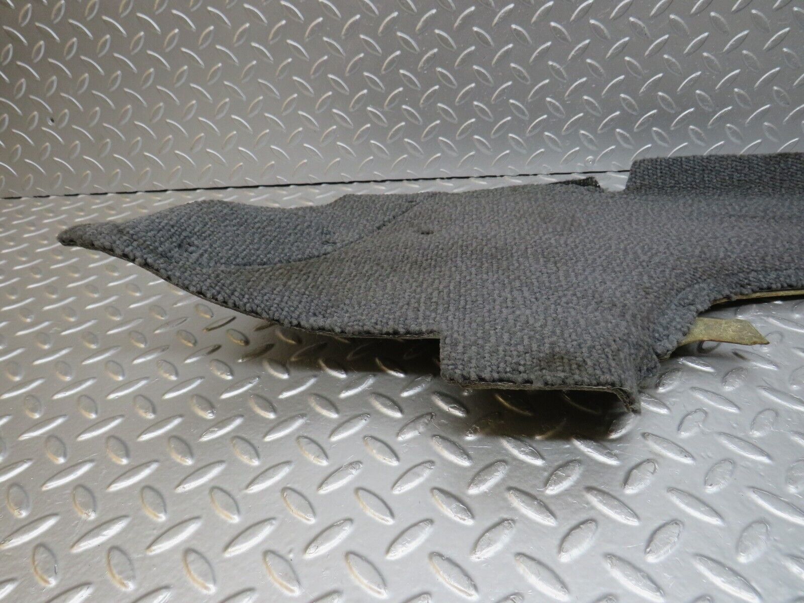 33572 Mercedes-Benz W201 190E 2.0L Centre Console Carpet Right Side Grey
