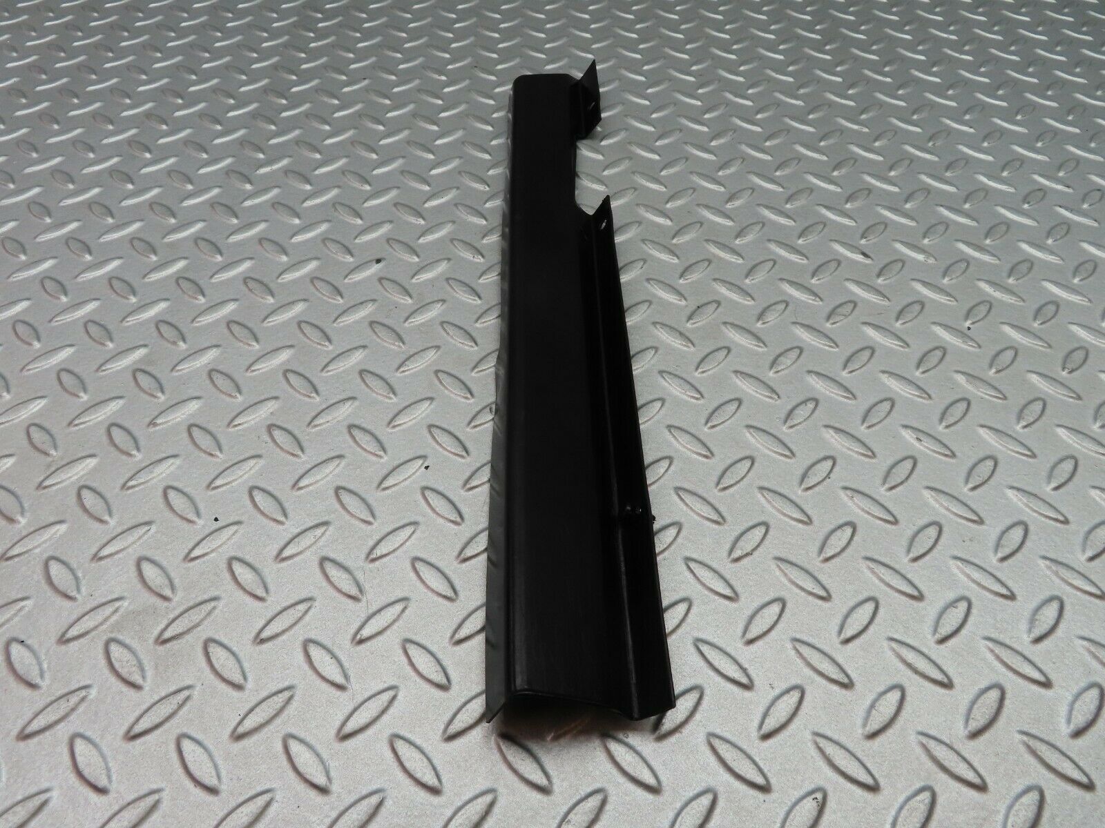 5687 Mercedes-Benz W123 200 Cable Channel Cover Front Right 1238211036